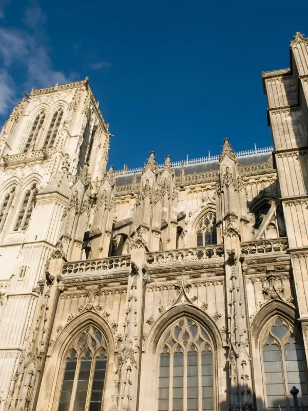 La Collégiale Saint Vulfran est un chef-d'œuvre de l'art gothique flamboyant picard.