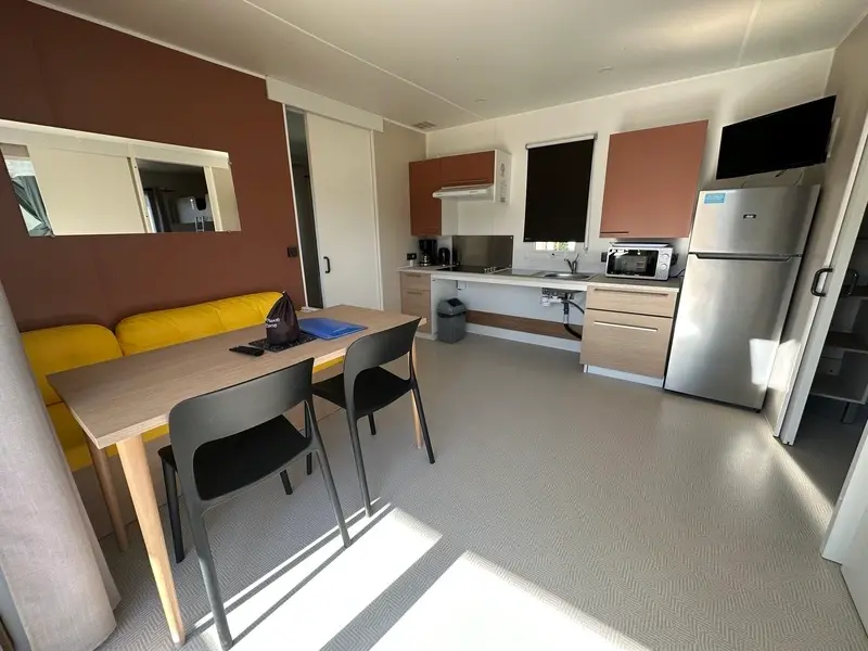 Location de mobil-home de la gamme confort au camping La Croix L'Abbé à St-Valery.